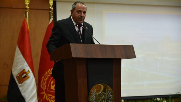 محافظ بورسعيد  اللواء