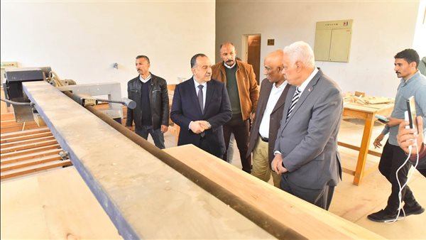 جولة المحافظ