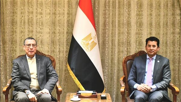 وزير الشباب والرياضة