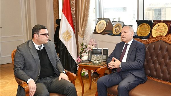 وزير الاسكان ـ محافظ