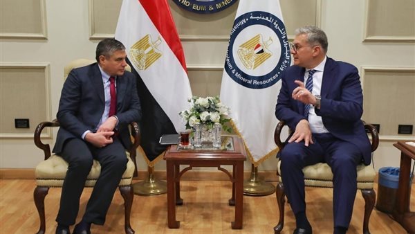  وزير البترول كريم