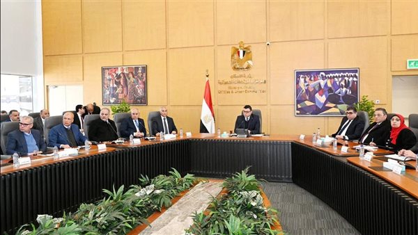 لقاء وزير الإسكان