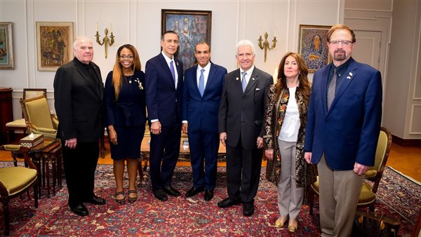 جانب من لقاء وزير