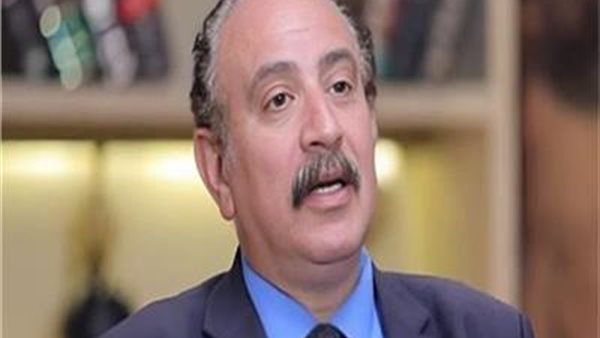  أستاذ العلوم السياسية