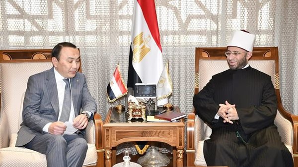 وزير الاوقاف ـ  سفير