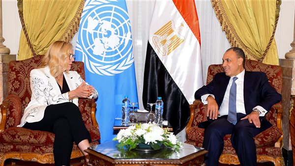 وزير الخارجية والهجرة