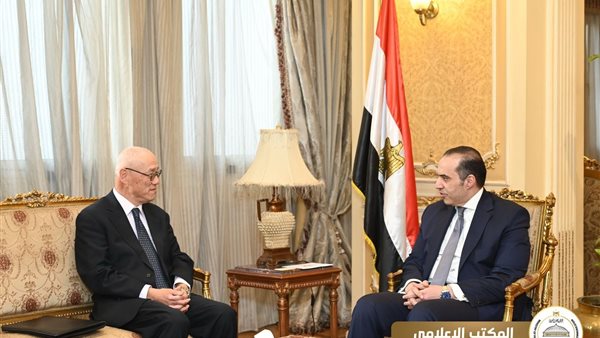 وزير الشؤون النيابية