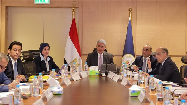 وزير السياحة خلال