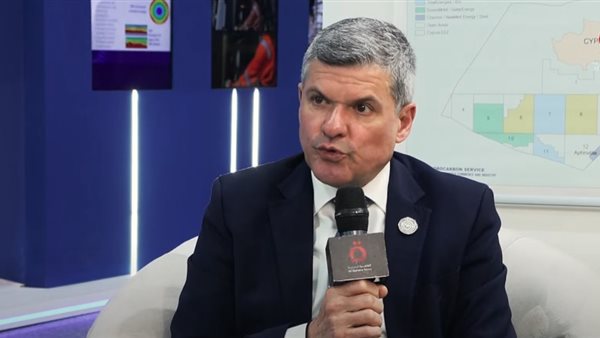 وزير الطاقة والصناعة