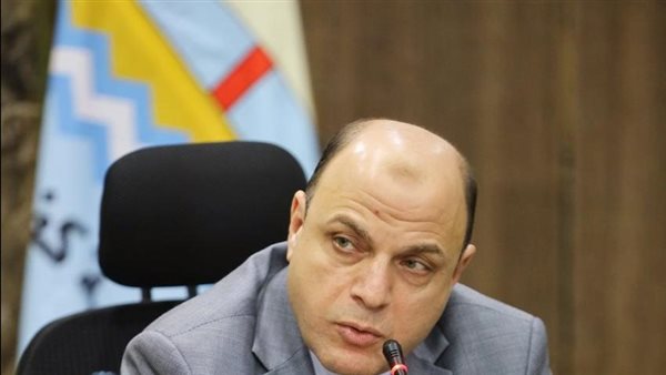 محافظ كفرالشيخ يناقش