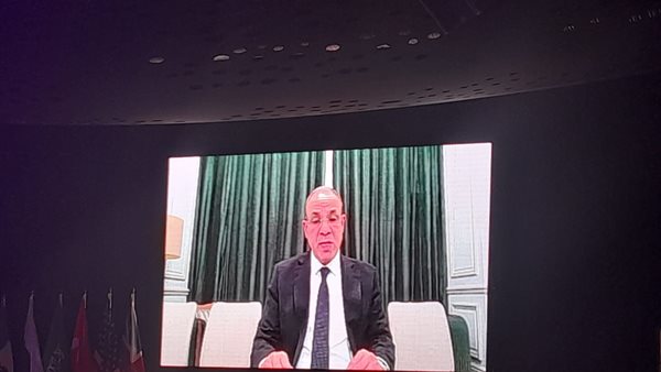 وزير الخارجية بدر