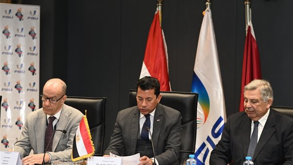 وزير الشباب والرياضة