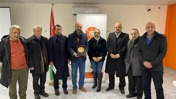  باسم كامل مع  قيادات