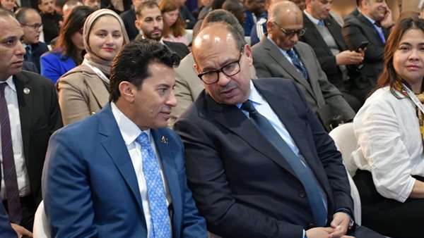 وزير الشباب والرياضة