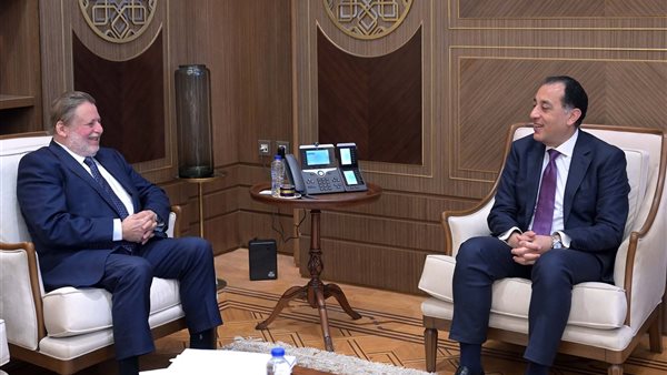 رئيس الوزراء يلتقي