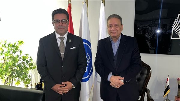 الدكتور باسل عادل