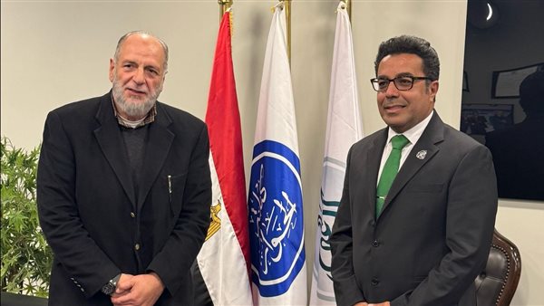 الدكتور باسل عادل