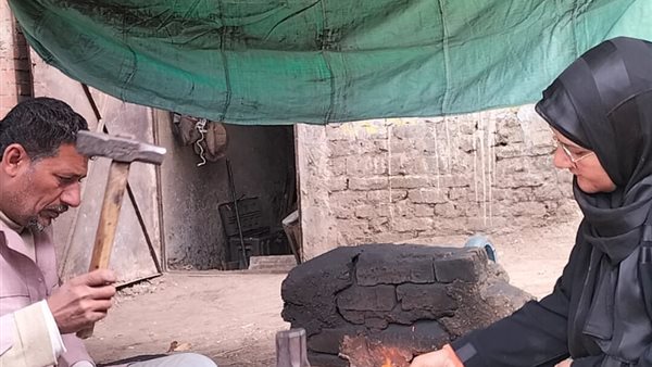 الأسطى محمود وزوجته