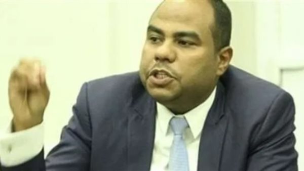 الدكتور محمود عنبر