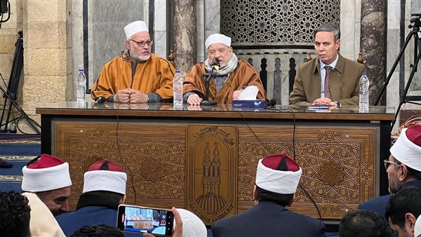 الدكتور أحمد عمر