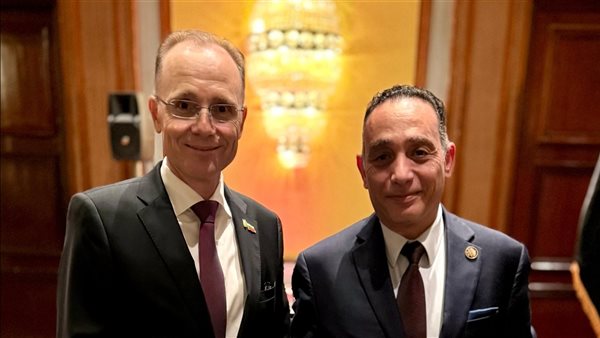 السفير ديان كاتراتشيف