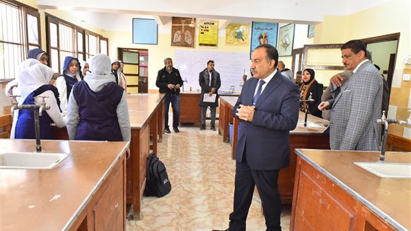 محافظ أسيوط 