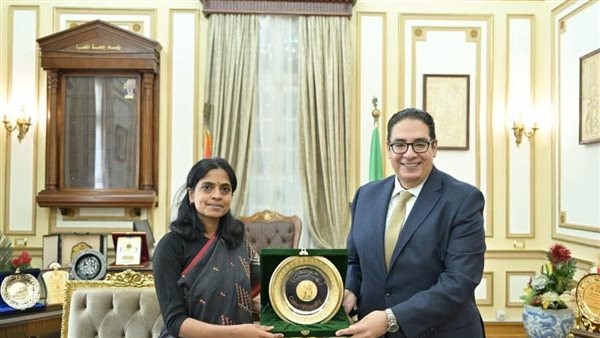 لقاء رئيس جامعة القاهرة