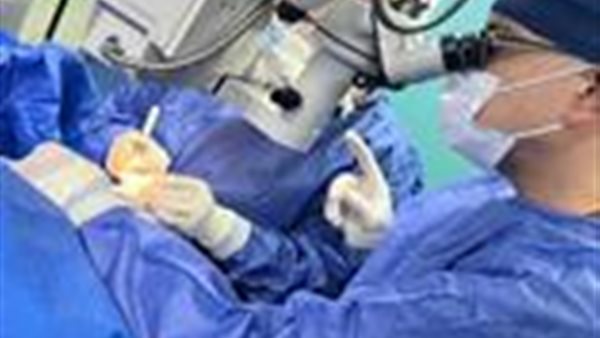  أستاذ طب وجراحة