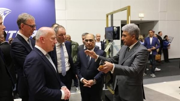 وزير السياحة 