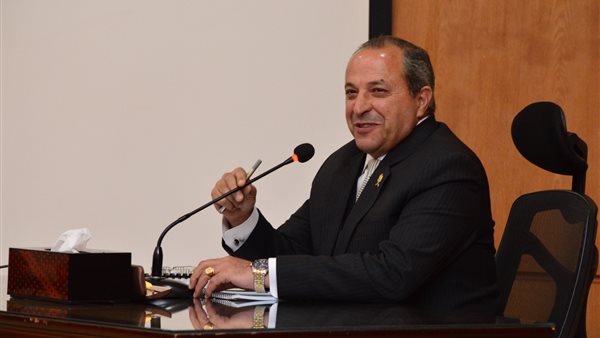 محافظ بورسعيد اللواء