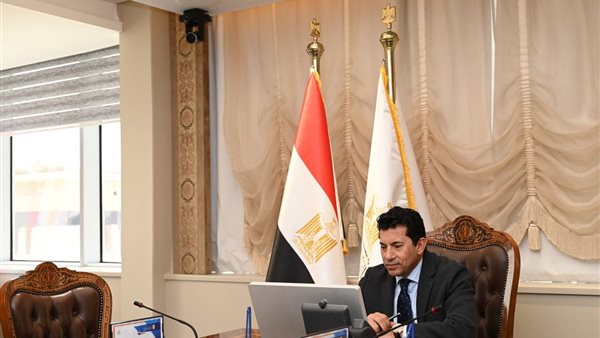 وزير الشباب والرياضة