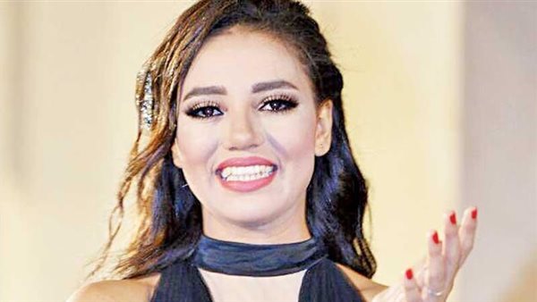 المطربة سمية درويش