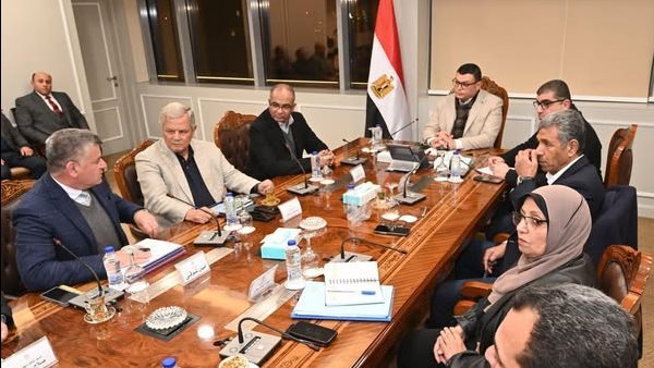 اجتماع وزير الإسكان