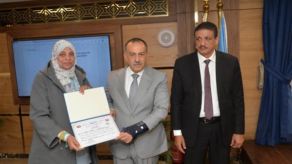 محافظ أسيوط اللواء