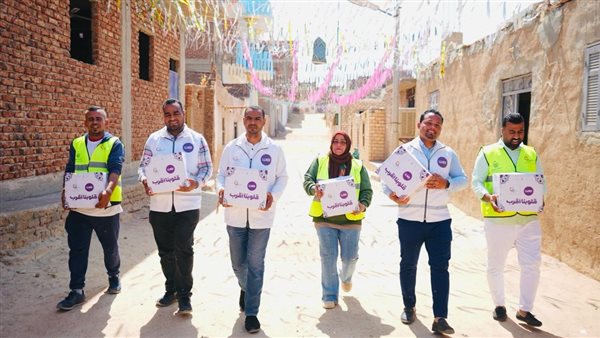 فرق عمل ومتطوعي مؤسسة