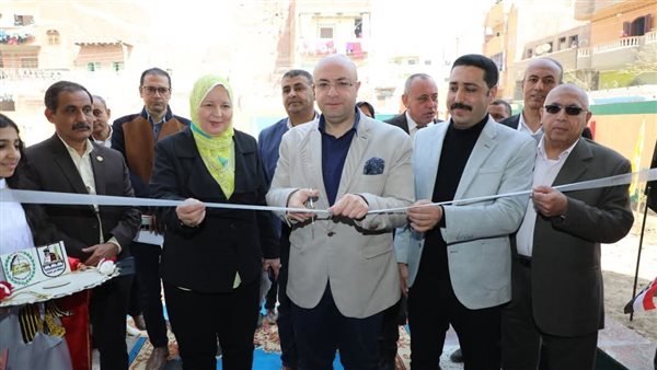 لحظة الافتتاح