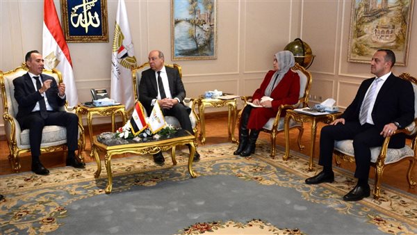 وزير الطيران المدني