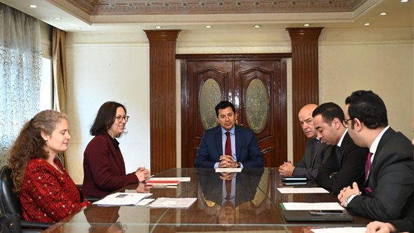 وزير الشباب والرياضة