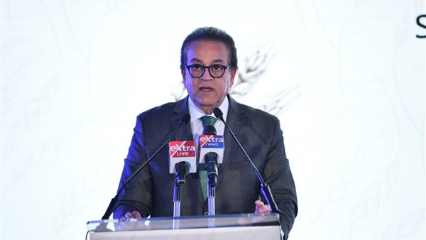 وزير الصحة الدكتور