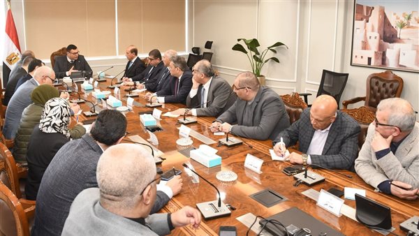 وزير الإسكان 