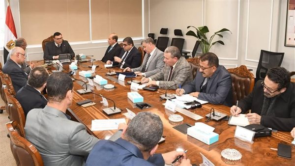 اجتماع وزير الإسكان