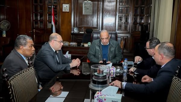 اجتماع وزير الكهرباء