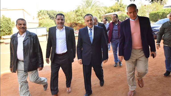 جولة المحافظ