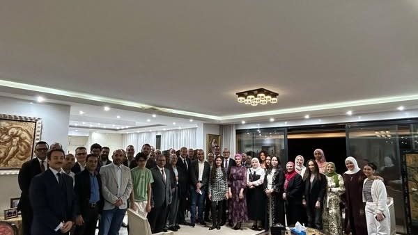 لقاء السفير المصري