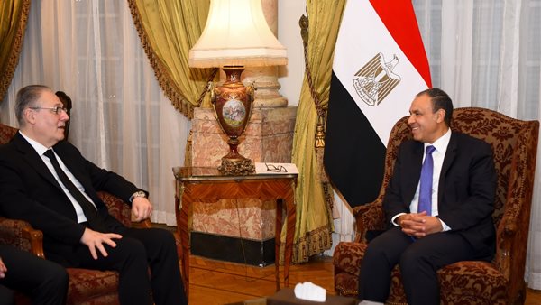 وزير الخارجية ـ مدير