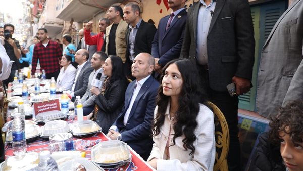 محافظ القاهرة يستقبل