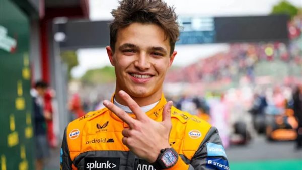 سائق فريق مكلارين