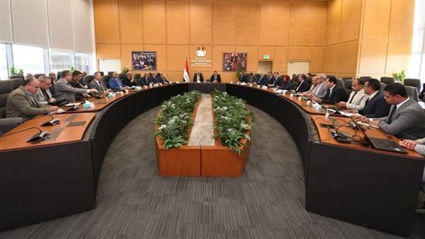 وزير الإسكان ورئيس