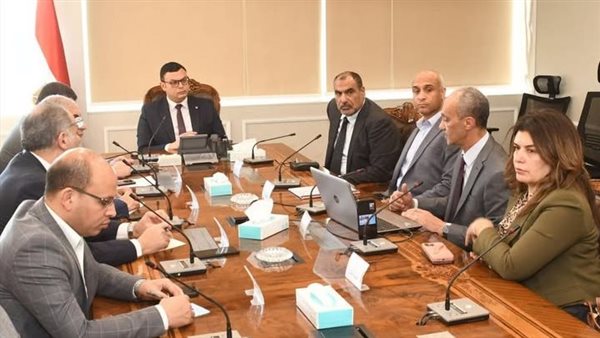 اجتماع المهندس شريف