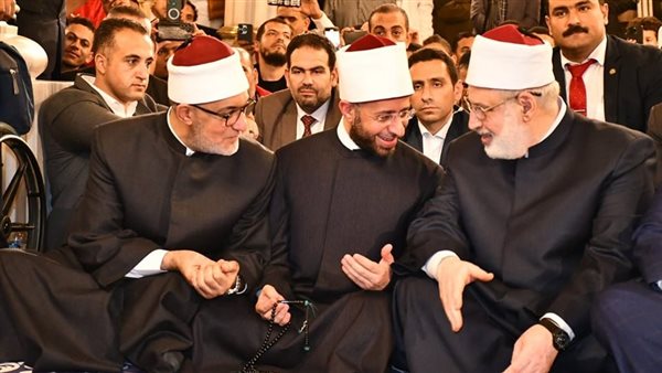 وزير الأوقاف يشهد